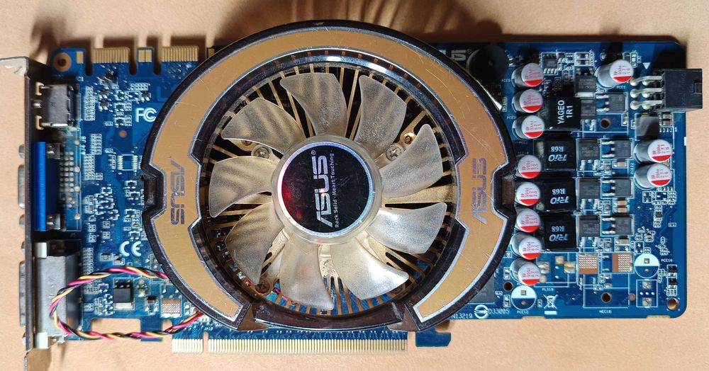 Placa video gaming vintage Asus Nvidia GT 9800 1G DDR5 256 bit