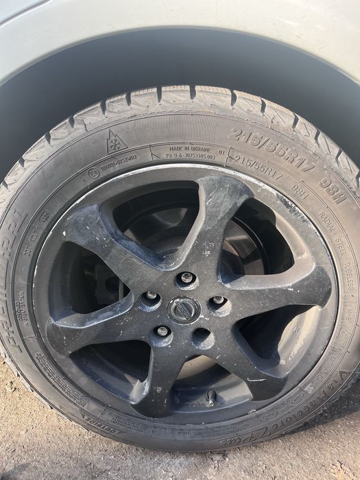 Продам диски с резиной