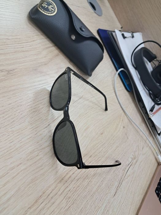 Ray-Ban Black Elliot