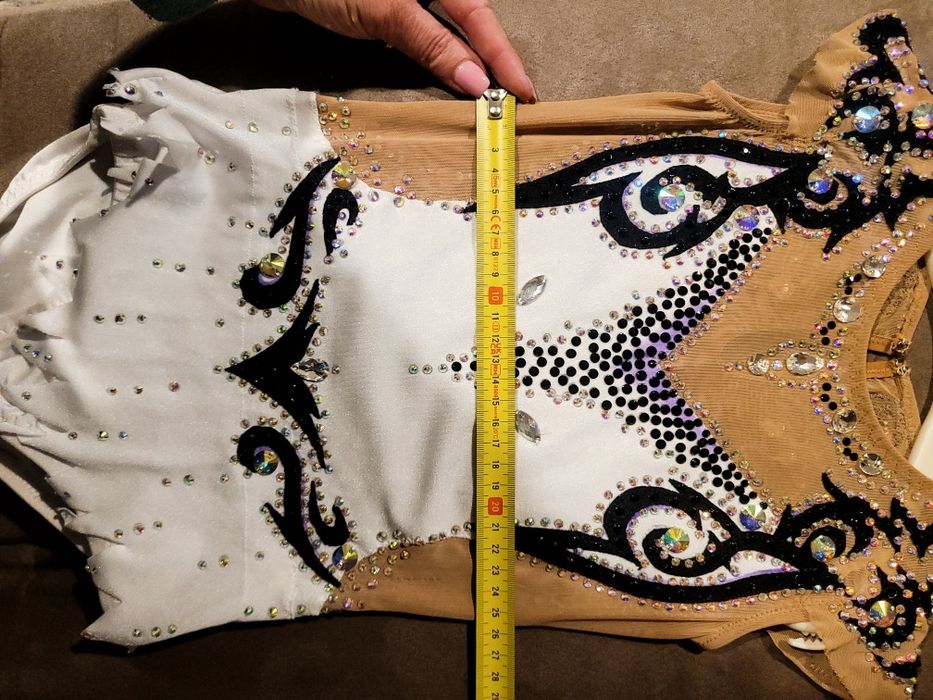 Costum gimnastica ritmica