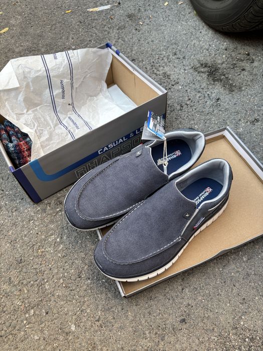 Мужские новые кроссовки