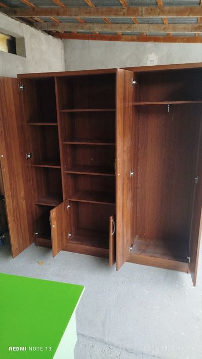 Продам офисный шкаф