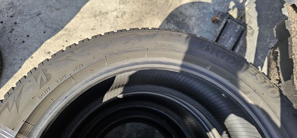 235 50 R 19 Bridgestone iarna