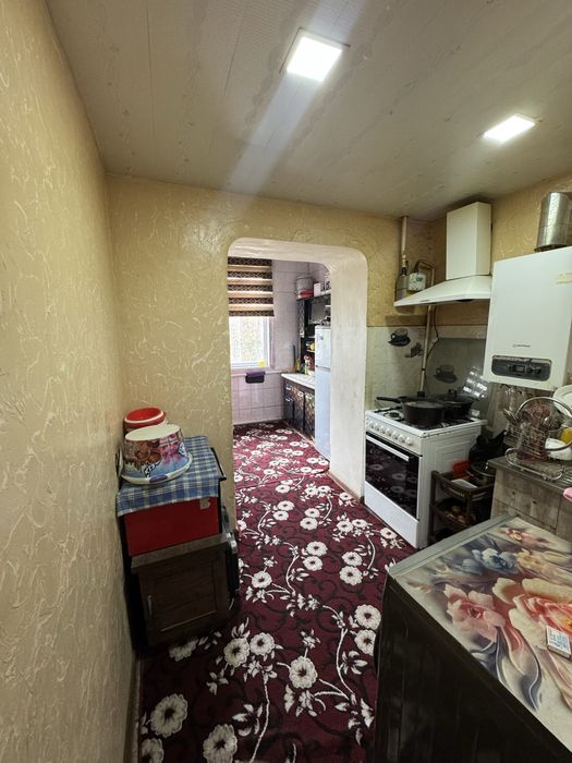 chirchiqda 3 xonali kvartira sotiladi