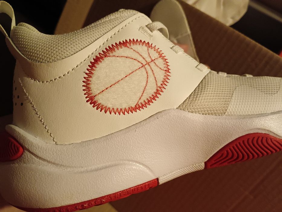 Маратонки Nike 39 номер