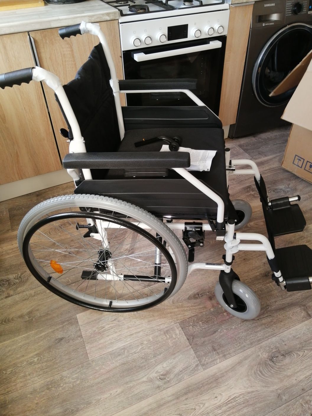 Новый инвалидные коляски б/у разные