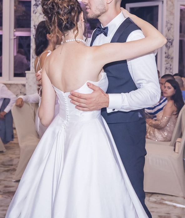 Булчинска рокля Atelier Ivoire