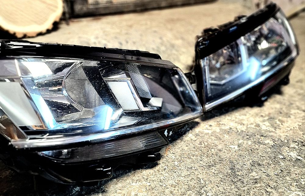 Faruri WV T6 1 originale 2020-2024 ca noi