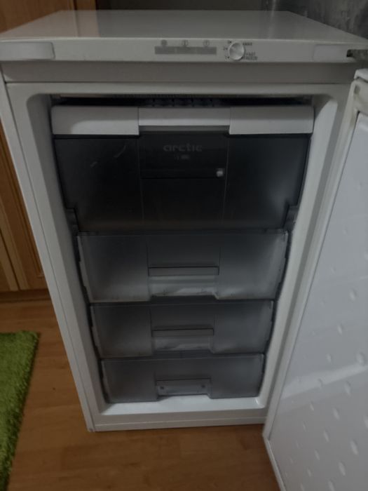 mini frigider artic