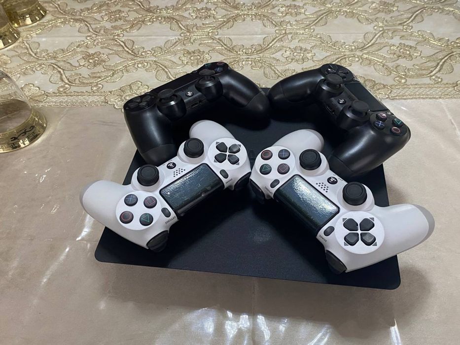 Playstation 4slim 1 tb 4 ta jostik