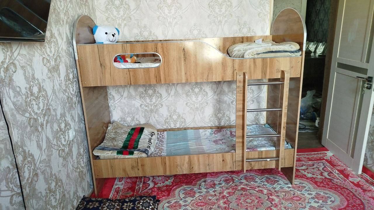 Mebel sotiladi srochna