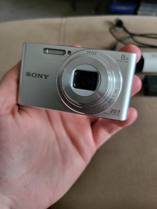 Sony DSC W830 фотоапарат сив