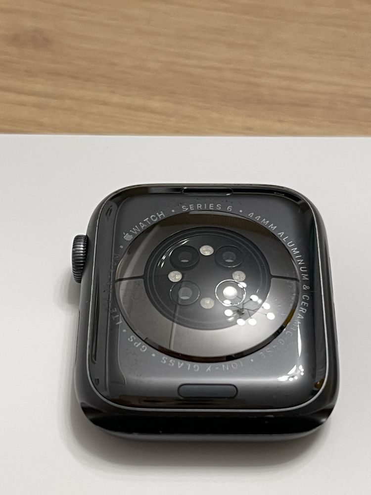 Apple watch seria 6 44mm (GPS + Cellular)
