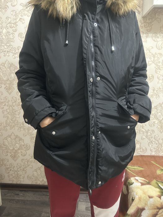 Продам куртку женскую