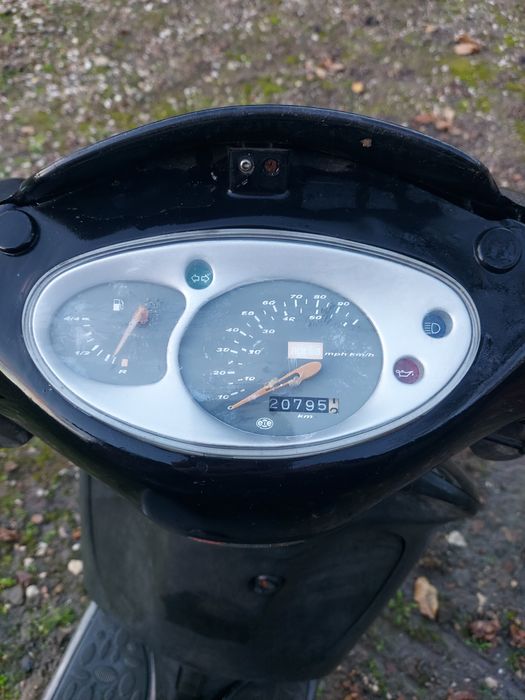 De vânzare scooter piagio aprilia scarabeo.