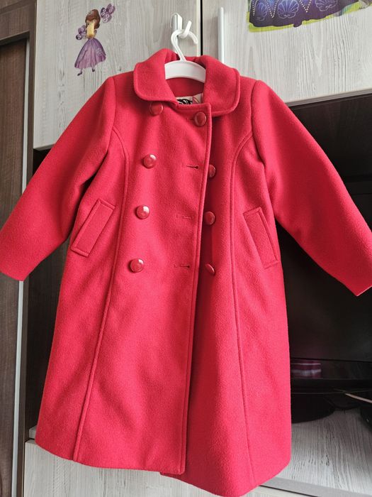 Hainuta stofa rosie 4ani  si pantofiori masura 28