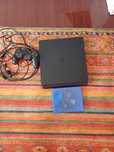 PS4 Slim 500GB + colectie CD-uri separat