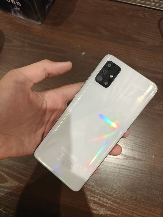 Продаю Samsung A51