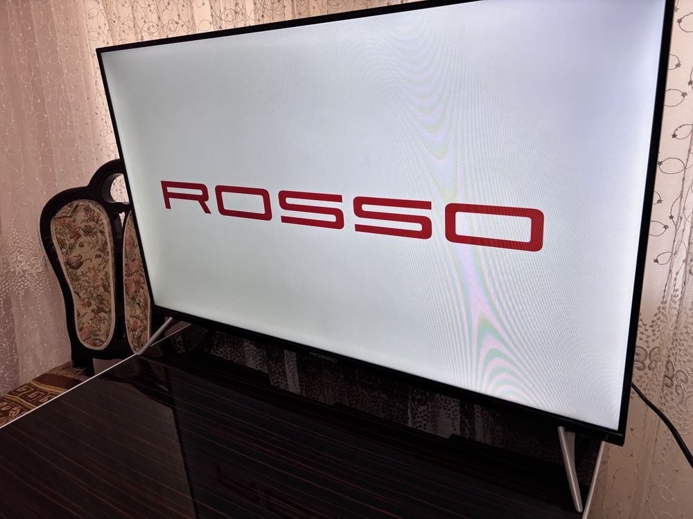 Rosso 43 tali smart tv yaxshi sostoyanada