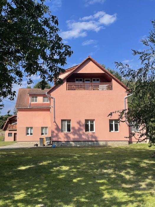 Casa de vanzare + teren de 3500 mp in Arpasu de Sus jud Sibiu
