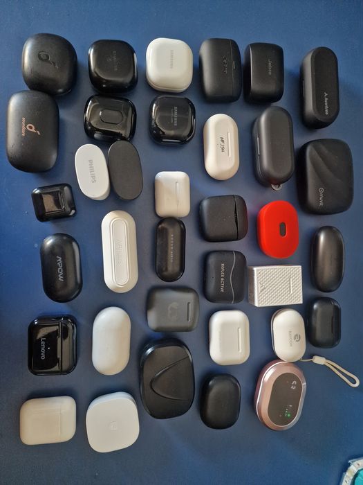 Casti wireless si Case-uri Samsung, Jabra, Sony, Beats