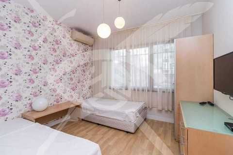 Дава се под наем Тристаен апартамент в Варна, Червен площад - 91 кв.м за 900 € - Снимка #4