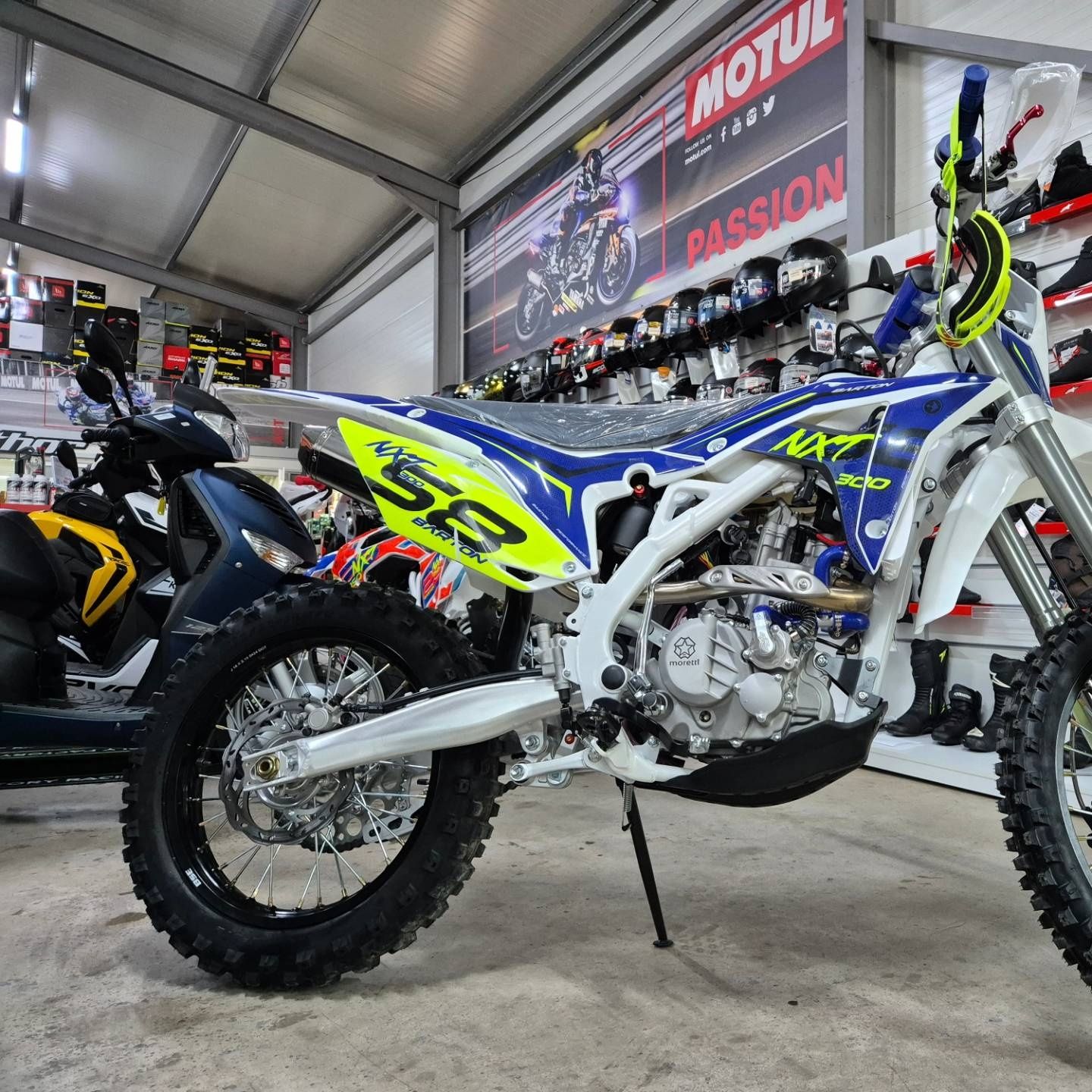 Motocicleta cross enduro offroad Barton NXT300 CC 4T (ROTI 21" - 18")