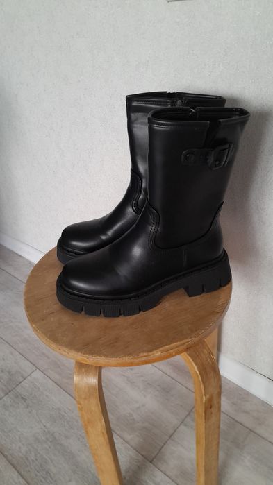 Продам женский полу сапоги