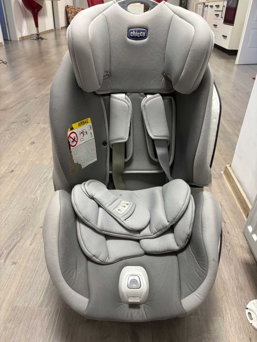 Scaun auot cu Isofix, Chicco