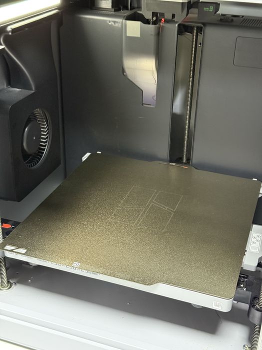 Vand imprimanta 3D Bambu Lab x1 Carbon varianta cu AMS