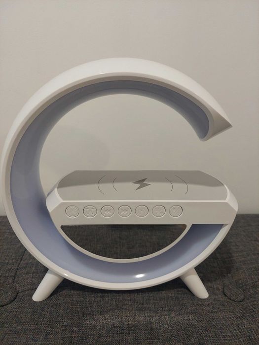 Смарт Лампа 4в1 - Часовник, Тонколона, Лампа, Безжично заряднo