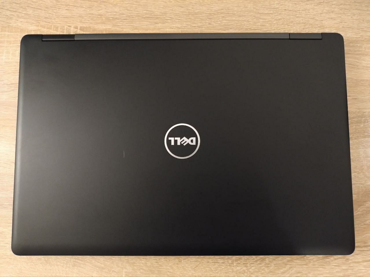 Лаптоп DELL Latitude E5580  i5-6440HQ/16GB/256GB SSD Touchscreen