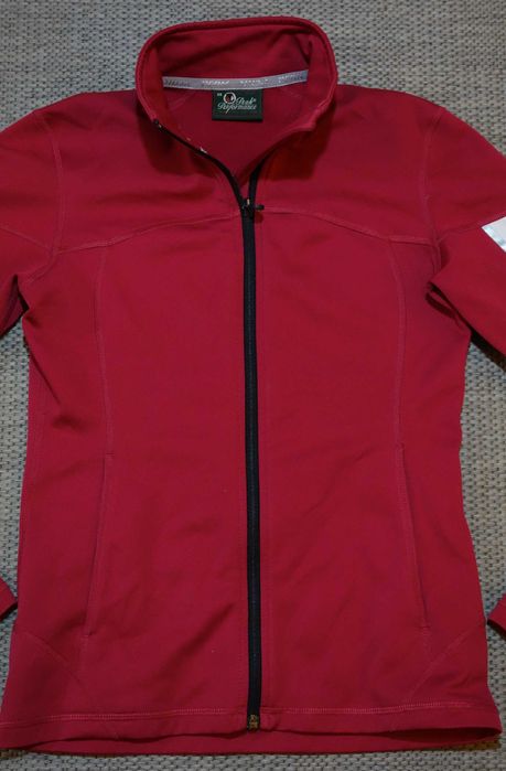 geaca femei Peak Performance