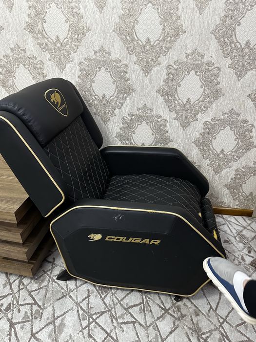 Продаю кресло игровое