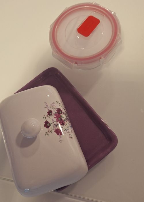 Порцеланова купа за масло и купичка за съхранение