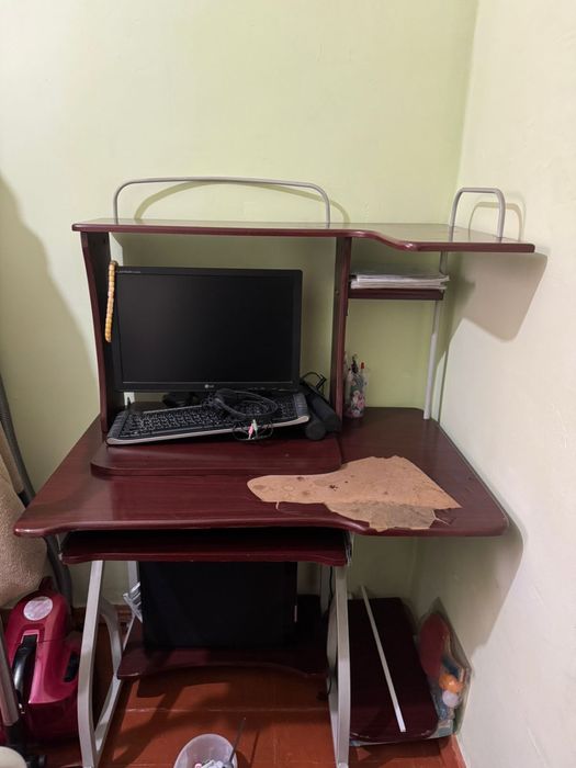 Продается Компьютер вместе со столом
