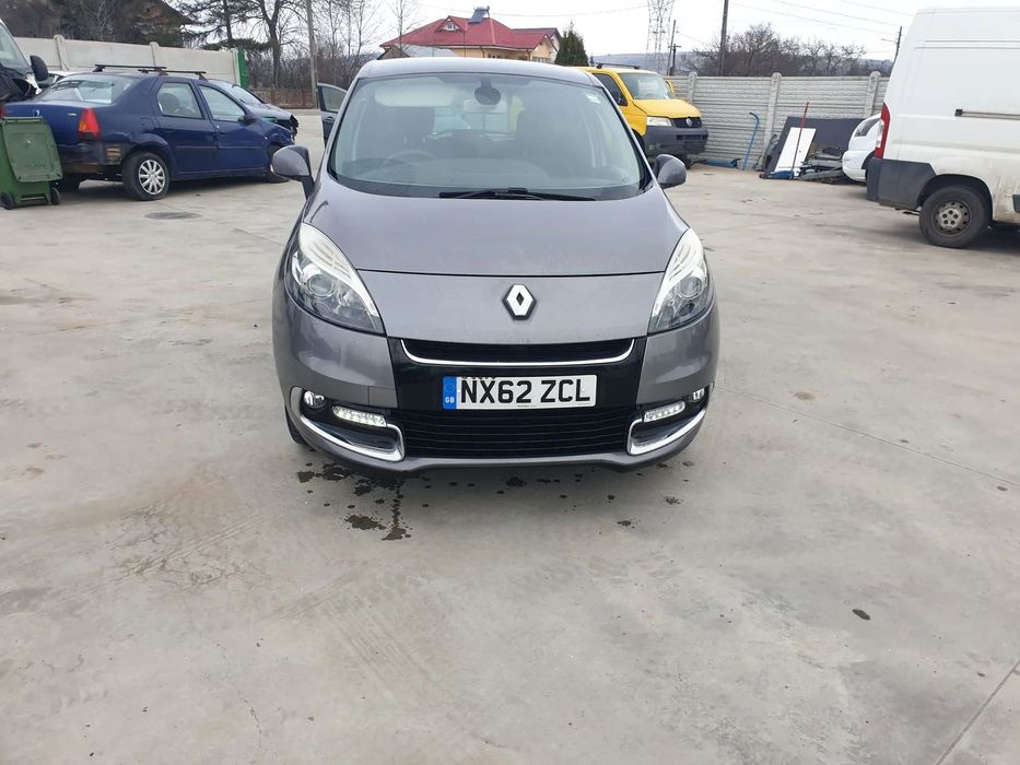 Dezmembrez Renault Scenic 1.5 Diesel