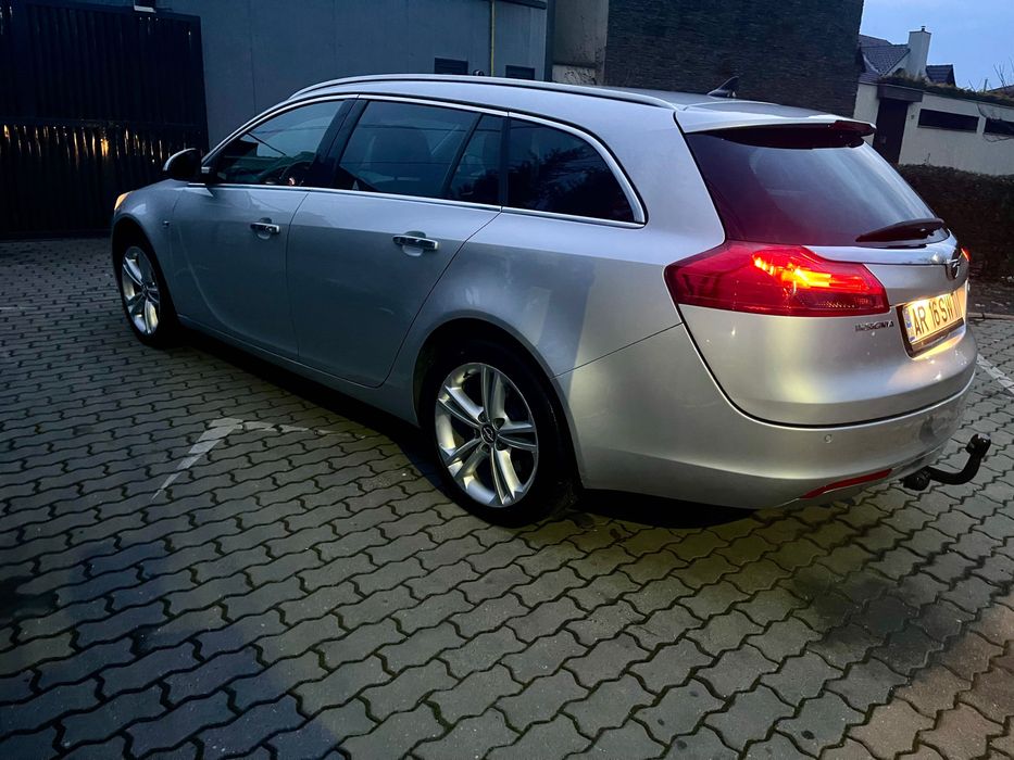 Opel Insignia Sport Tourer 4x4,118 Kw,An 2010 Clima GPS impecabil.