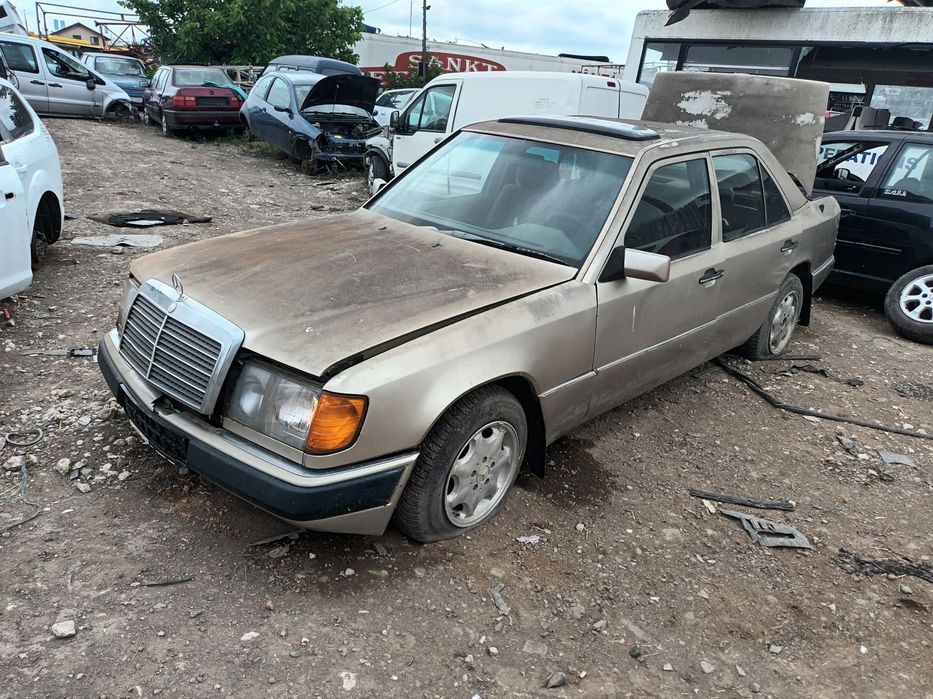 Dezmembrari  Mercedes-Benz W124  1993  > 1995 E 300 D (124.131) Motor