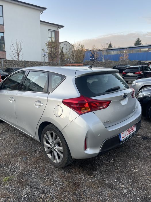 Vand Toyota Auris hybrid
