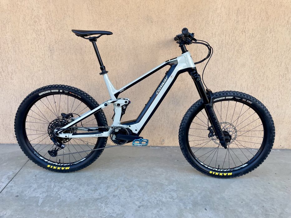 Bicicleta electrica full suspension