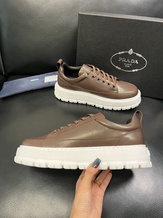 Adidasi Prada , calitate premium , pe comanda , 42 , noi