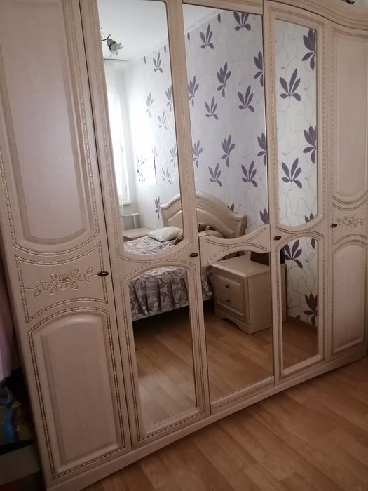 Спальный гарнитур