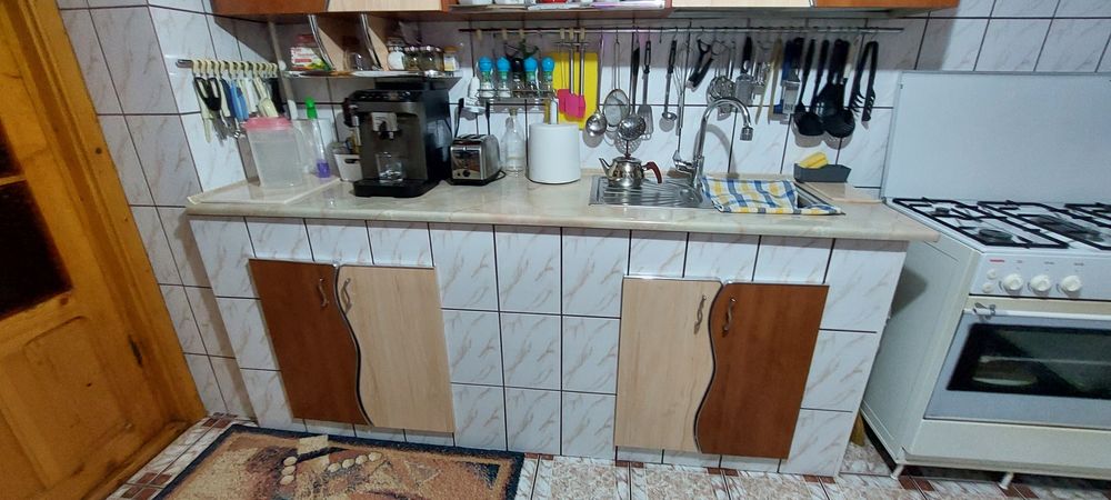 Vând mobila bucătărie