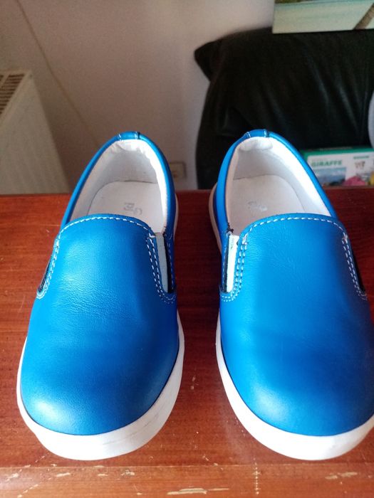 Pantofi pentru copii, noi nouți, mărime 24