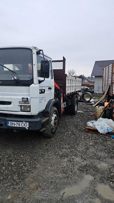 Renault cu macara si basculabil