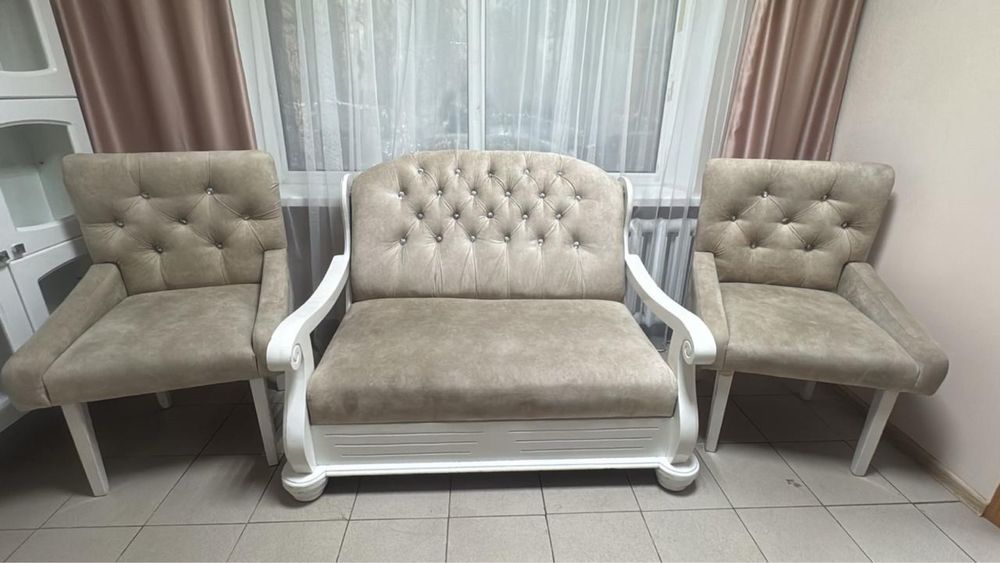 Диван с креслами