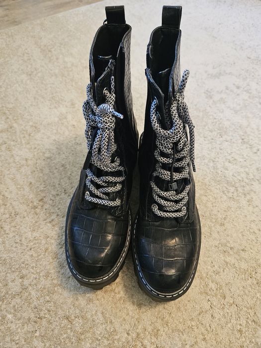 Ghete pana la glezna, Zara negre, marimea 39. Produs nou cu eticheta.