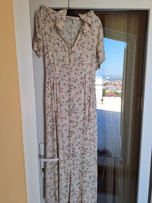 Rochie lunga bej S/M noua