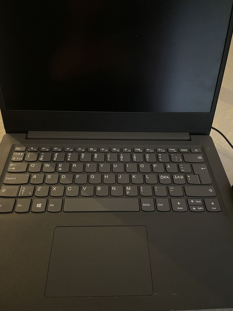 Lenovo V14llL  82C4